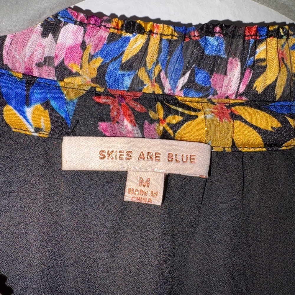 SKIES ARE BLUE Vibrant Floral Blouse Size Medium - Picture 3 of 13